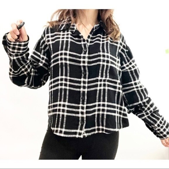 Victoria’s Secret Pink Plaid Cropped Shirt S‎ - Picture 1 of 6